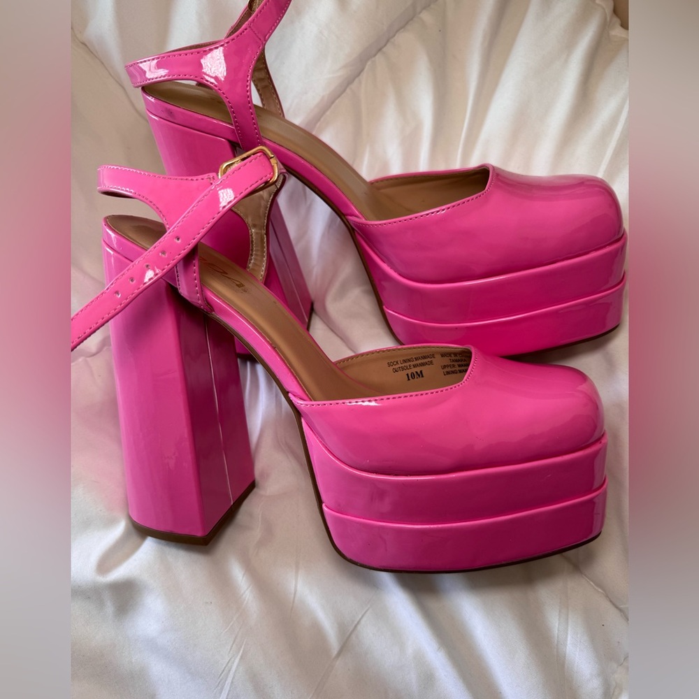 Pink platform heals